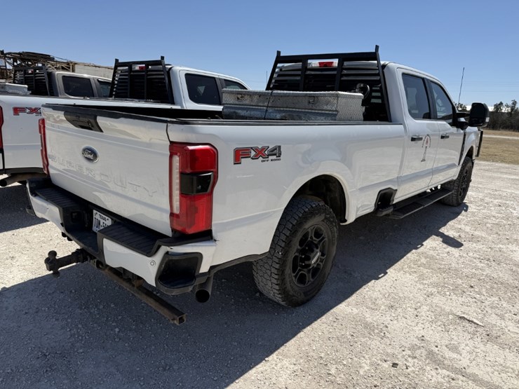 2023-ford-f250-image-5