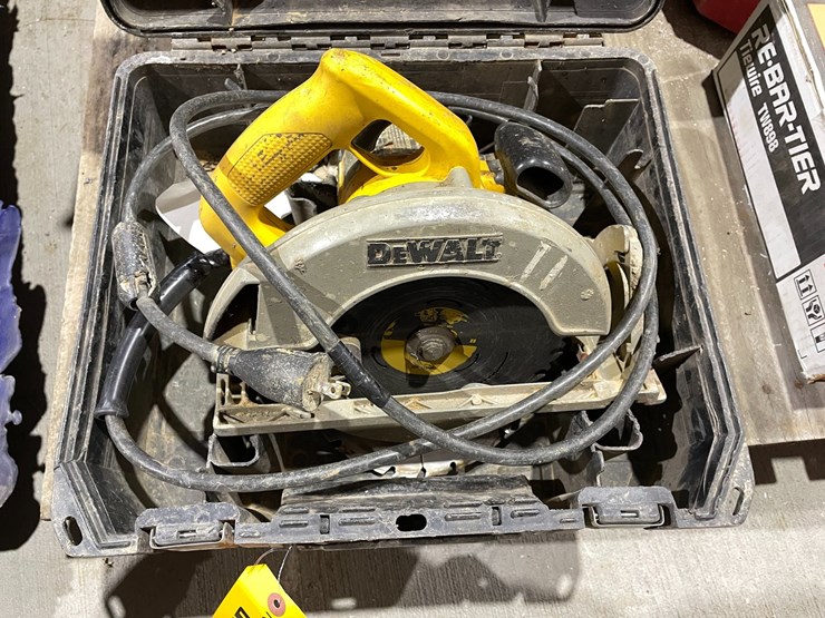 #5046-•-dewalt-7-1/4"-circular-saw-image-3