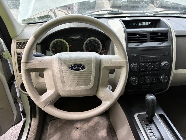 2008-ford-escape-image-14