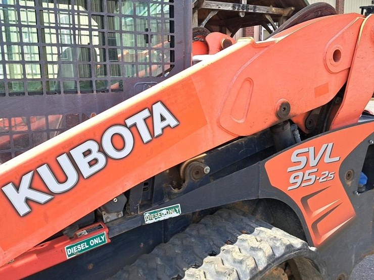 2019-kubota-svl95-2s-image-10