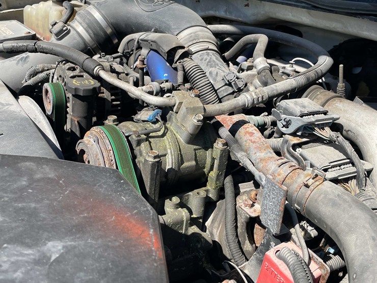 #7046-•-2005-chevrolet-duramax-(has-wi-title)-image-72