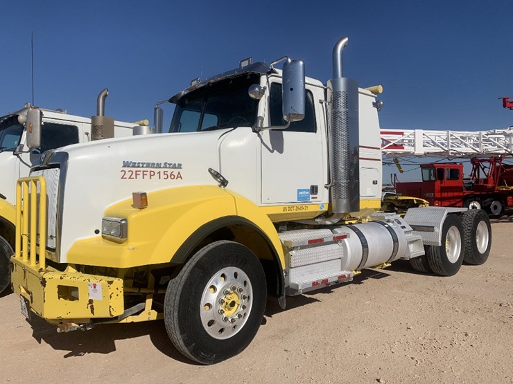 2012-western-star-4900-image-1