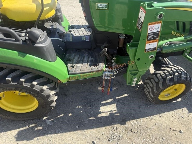 john-deere-1025r-image-31