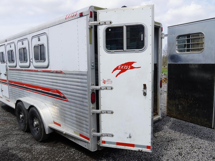 #142-•-1999-exiss-3-slant-aluminum-6-horse-capacity-trailer-image-54