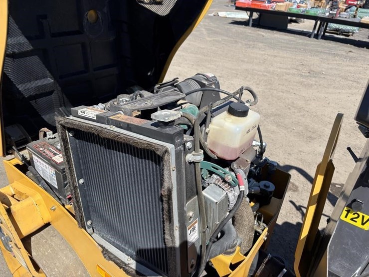 2018-volvo-dd25b-image-28