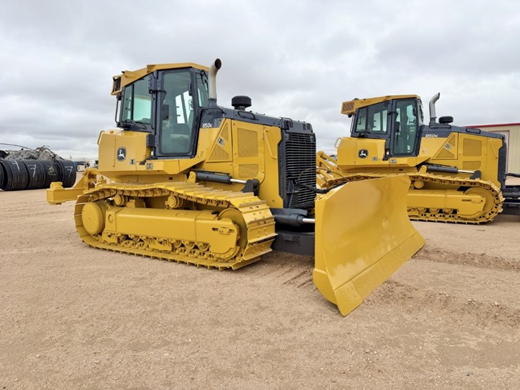 2015-deere-850k-xlt-image-1