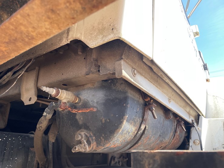 1996-cummins-m11-image-92