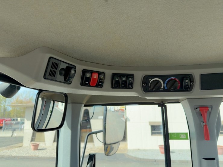 2017-caterpillar-926m-image-24