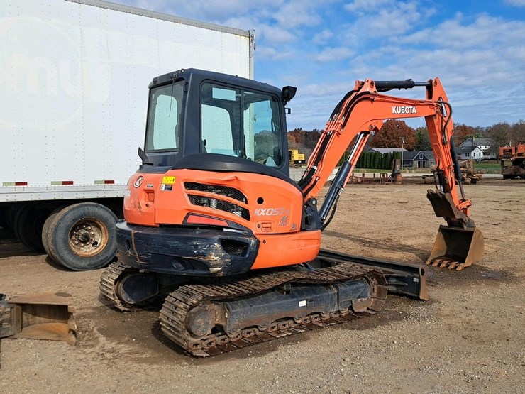 2016-kubota-kx057-4-image-4