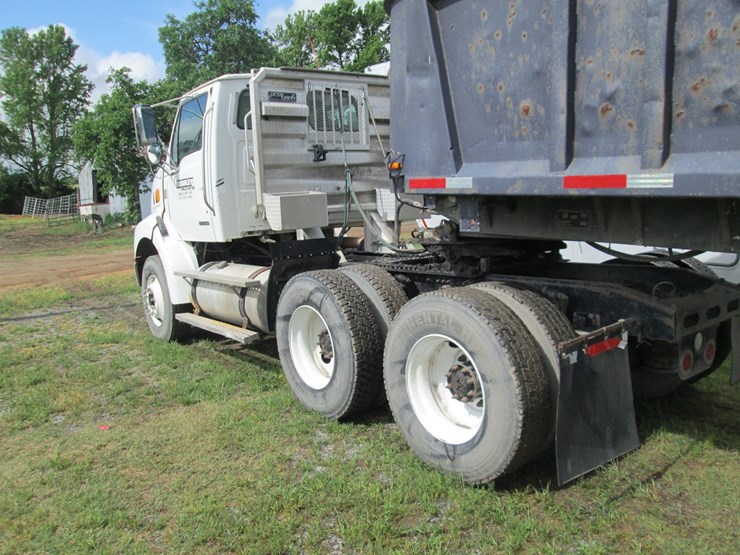 2007-sterling-at9500-image-4