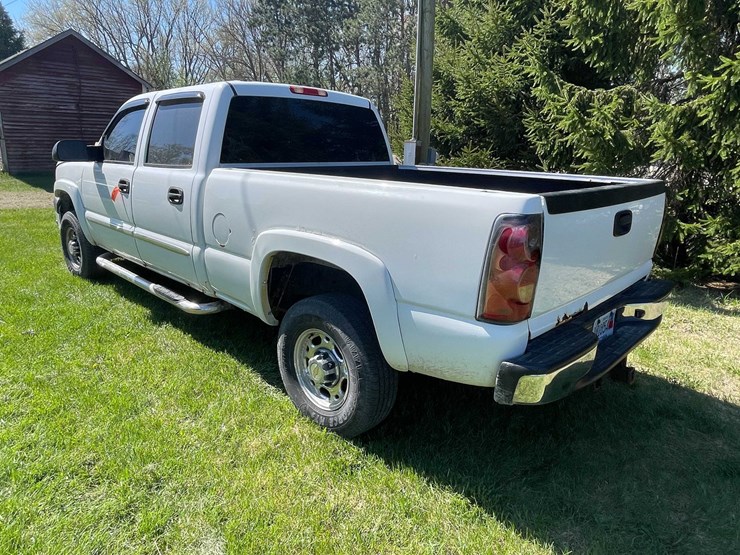 #7046-•-2005-chevrolet-duramax-(has-wi-title)-image-7