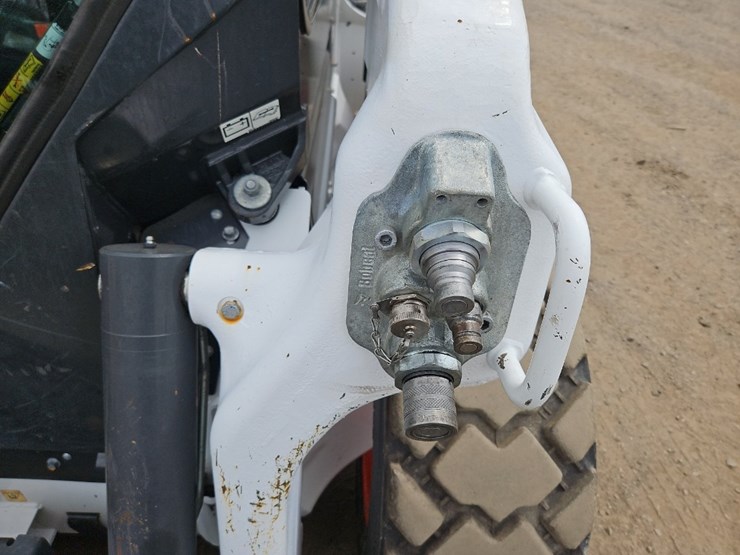 2023-bobcat-s76-image-19