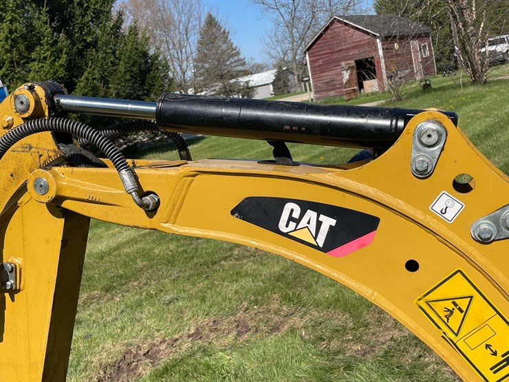 #7149-•-caterpillar-300.9v-mini-excavator-image-24