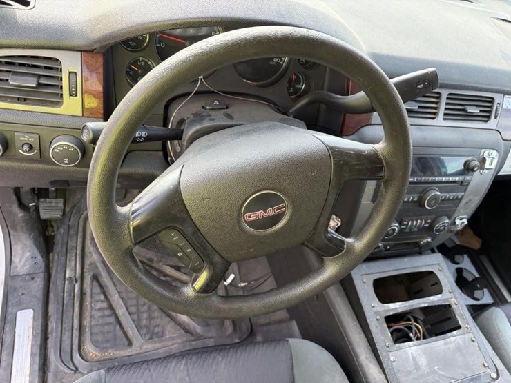 2009-gmc-yukon-image-14