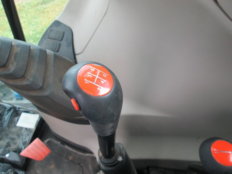 2018-massey-ferguson-4709-image-42