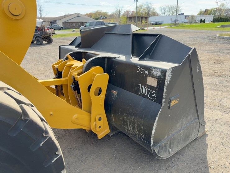 2017-caterpillar-926m-image-11