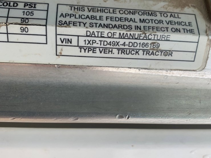 2013-peterbilt-367-image-18