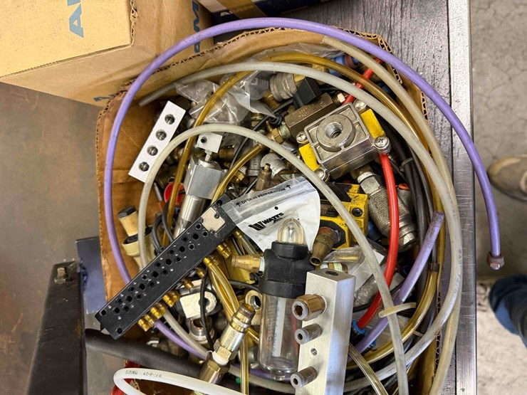 misc.-air-fittings-&-manifolds-image-3