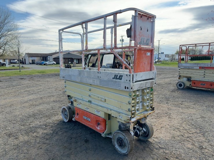 2005-jlg-2630es-image-6