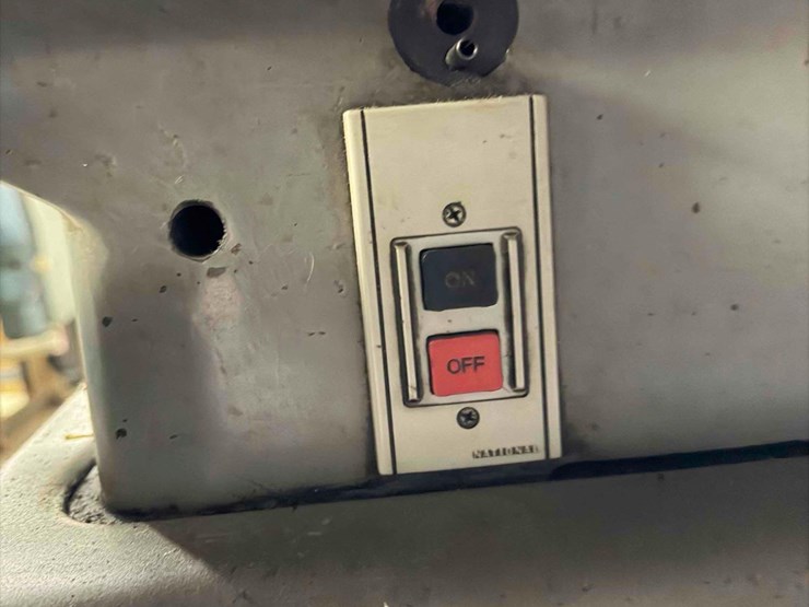 okamoto-surface-grinder-image-6