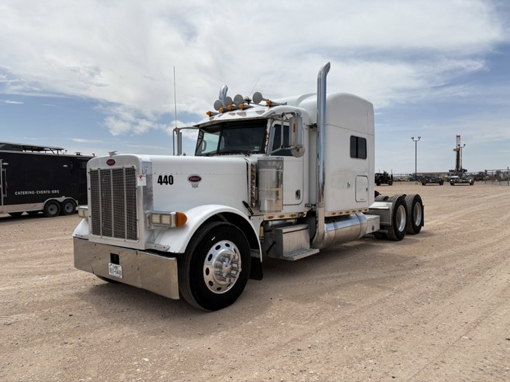 2006-peterbilt-379-image-1