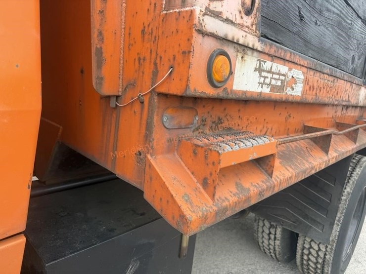 1988-ford-ln8000-image-12