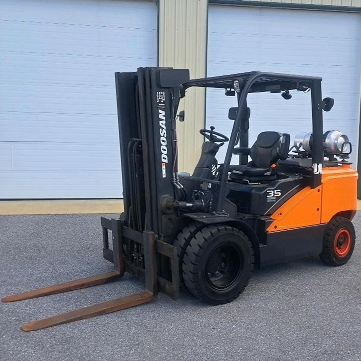 #110 • 2022 Doosan G35S-7 Forklift