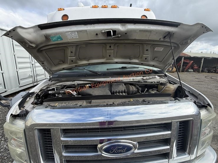 2010-ford-e450-image-11