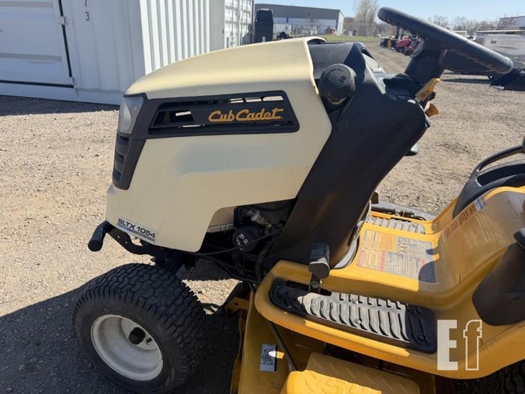 2011-cub-cadet-sltx1054-image-7