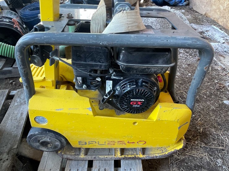 #7411-•-wacker-neuson-plate-compactor-image-5