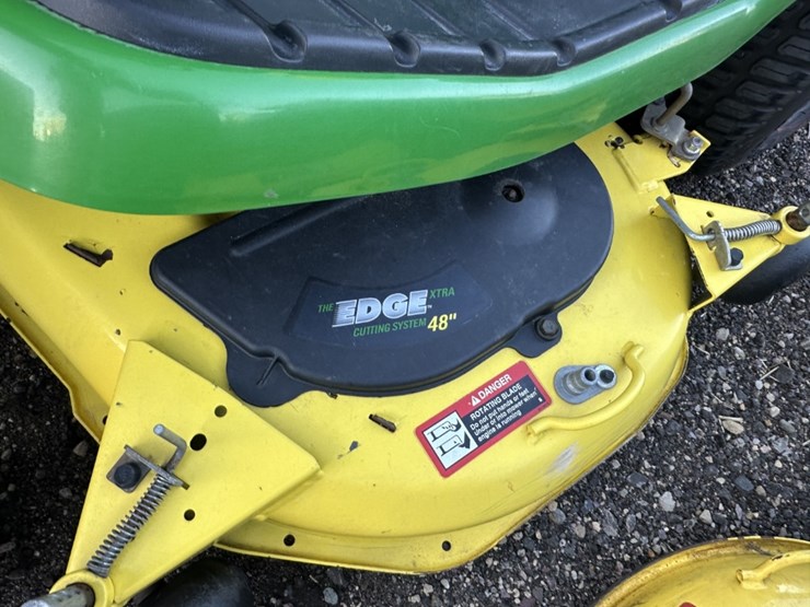 2014-john-deere-x320-image-6