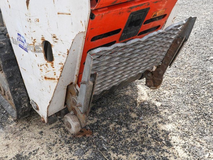 2014-bobcat-mt55-image-34