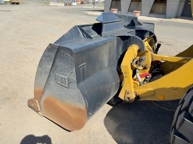 2019-caterpillar-926m-image-10