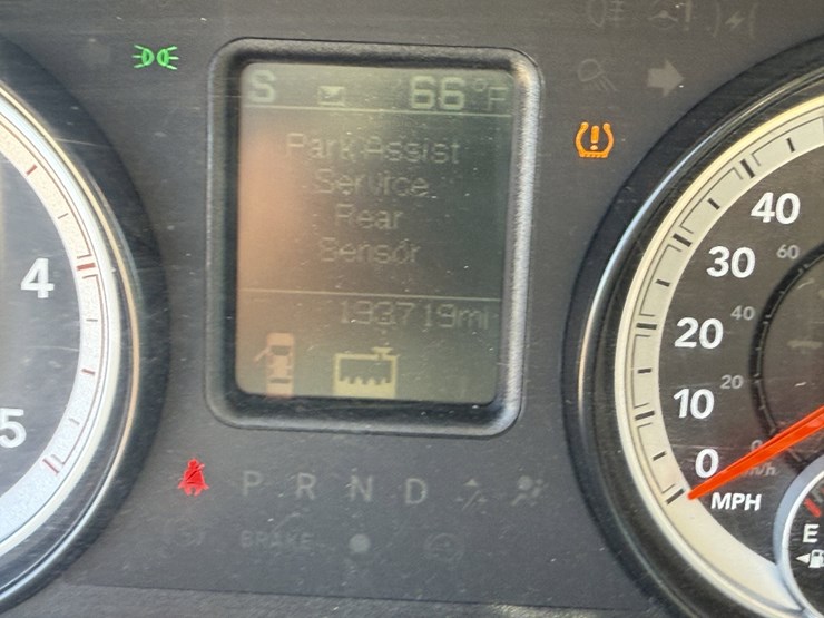 2014-ram-2500-tradesman-image-19