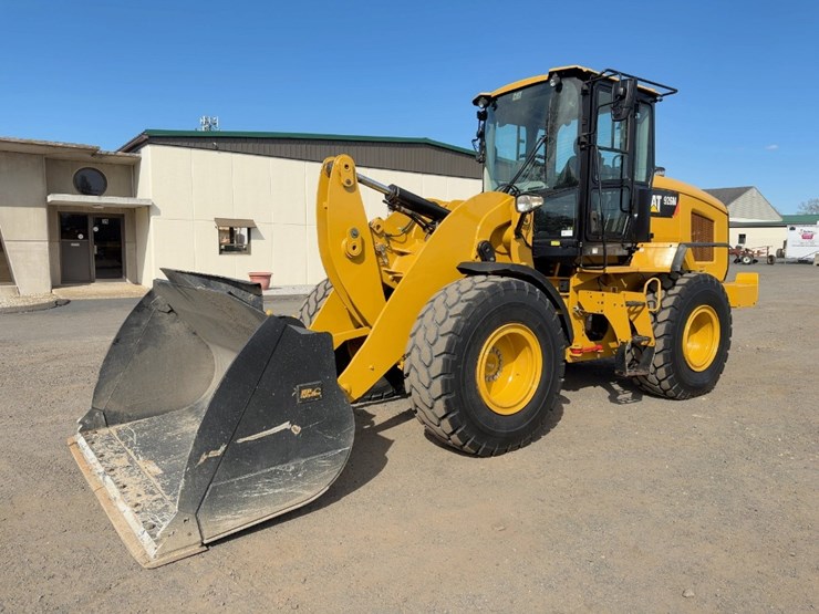 2017-caterpillar-926m-image-1