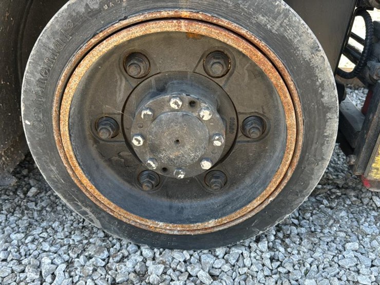 2020-hyster-s50ft-image-36