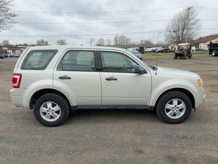 2009-ford-escape-image-6