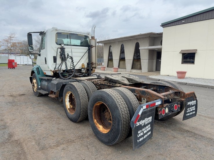 2005-international-8600-image-3