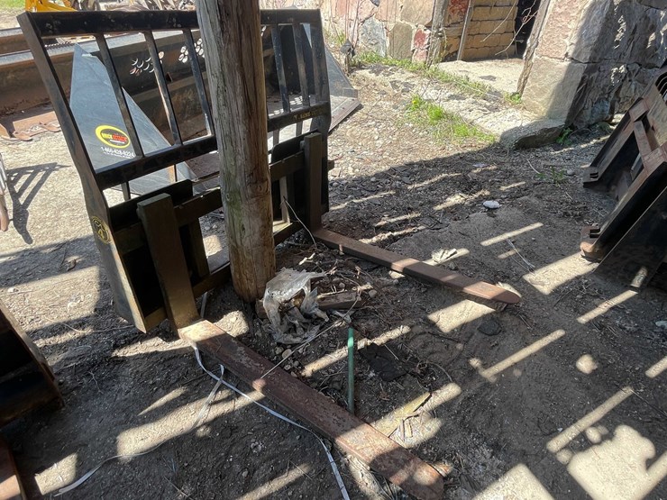 #7394-•-pallet-forks-image-3