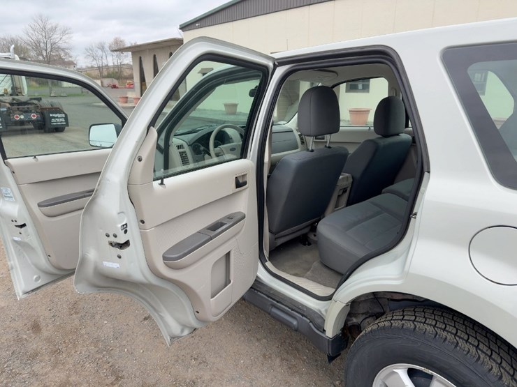 2009-ford-escape-image-14