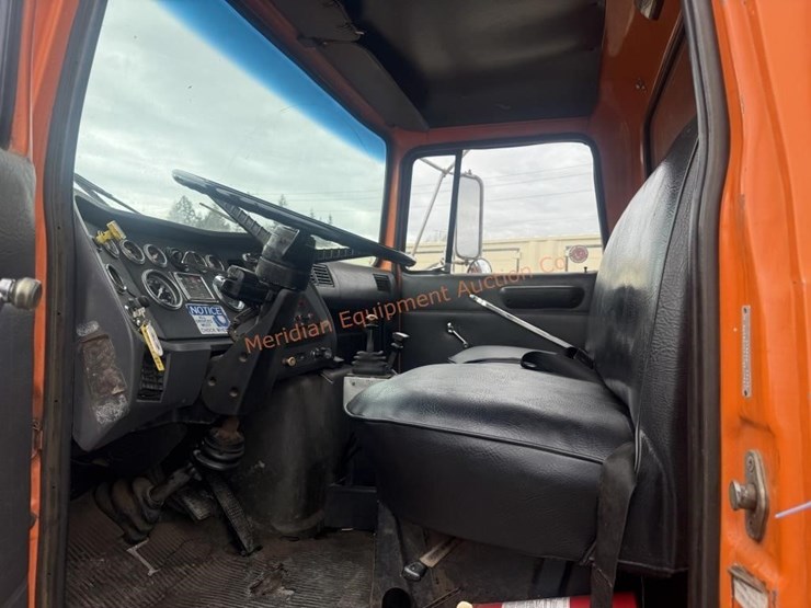 1988-ford-ln8000-image-22