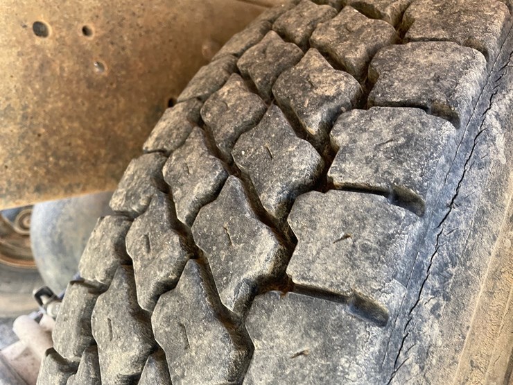 1996-cummins-m11-image-80