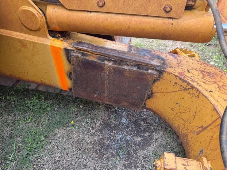 2006-caterpillar-d6n-lgp-image-25