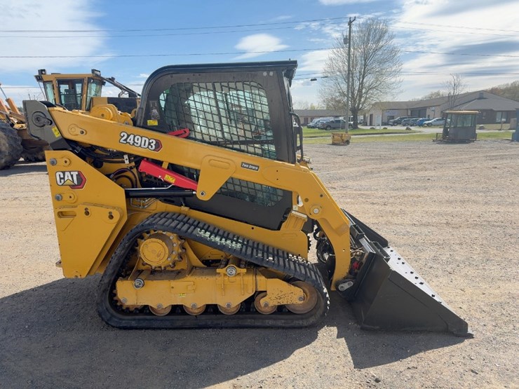 2023-caterpillar-249d3-image-6