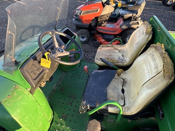 john-deere-gator-image-9