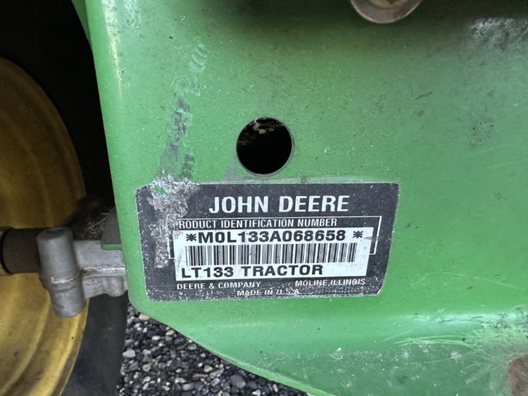 john-deere-lt133-image-9