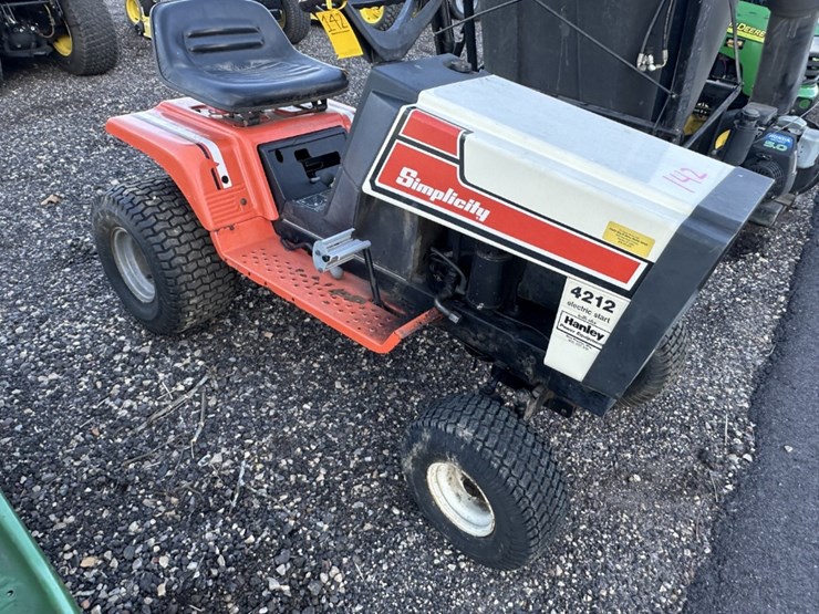 simplicity-4212-garden-tractor-image-4