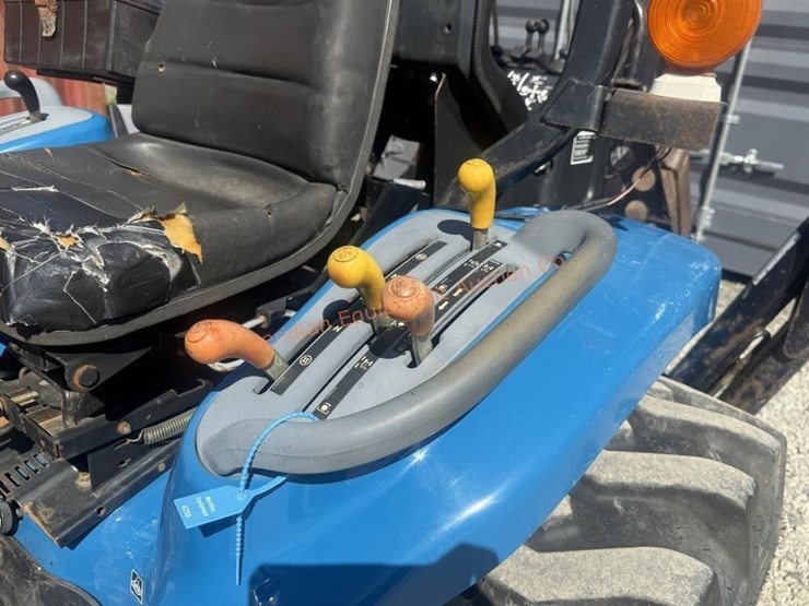 new-holland-1530-image-16