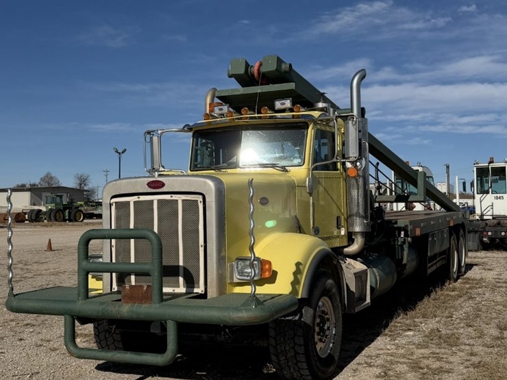 2013-peterbilt-367-image-5