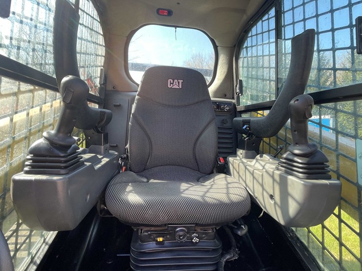 caterpillar-216b-image-33